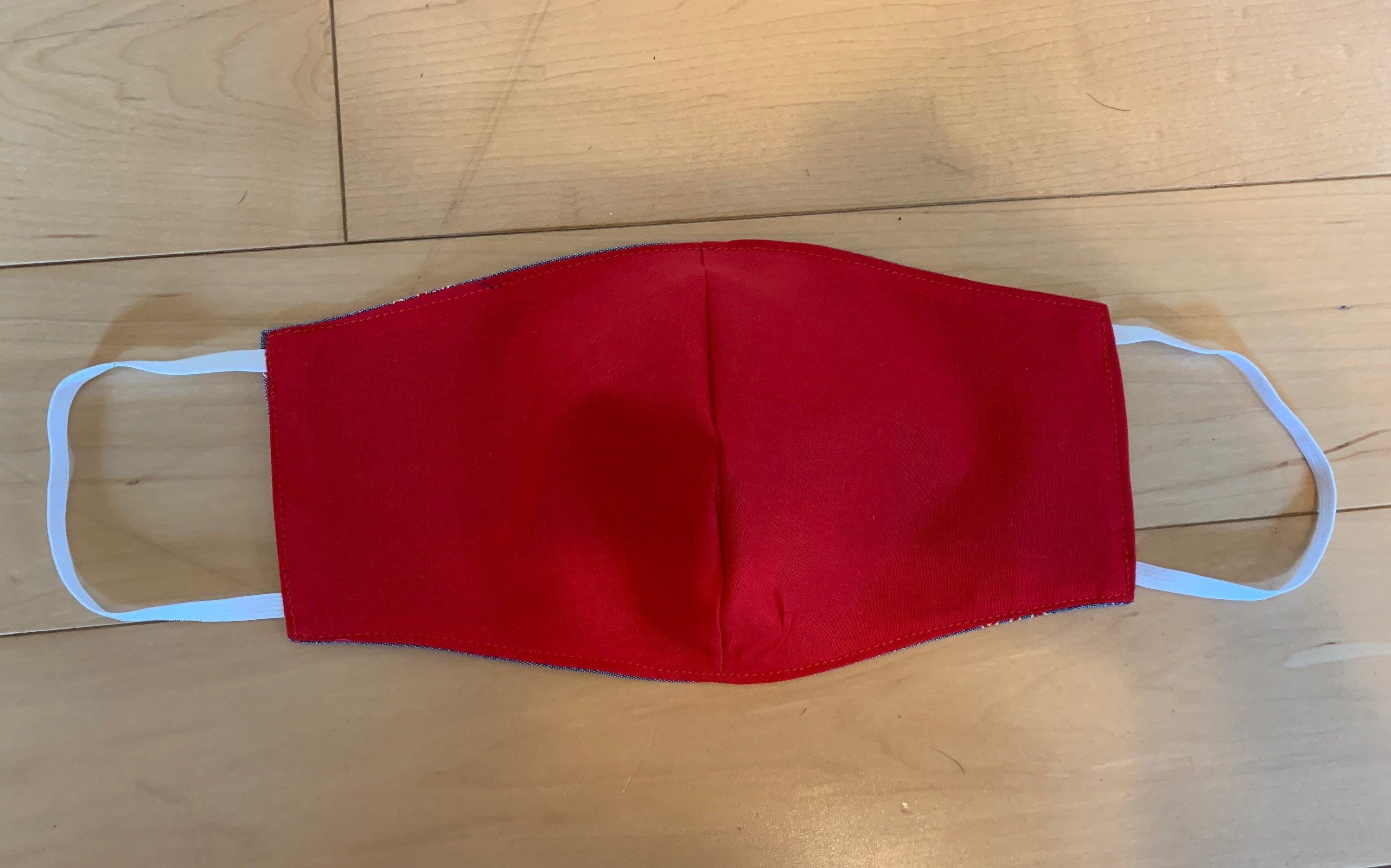 Boston Red Socks Reversible and Washable Face Mask!! NEW