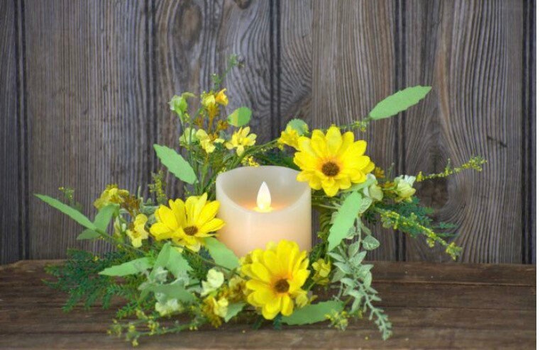 Garden Daisy 4.5 inch Candle Ring NEW