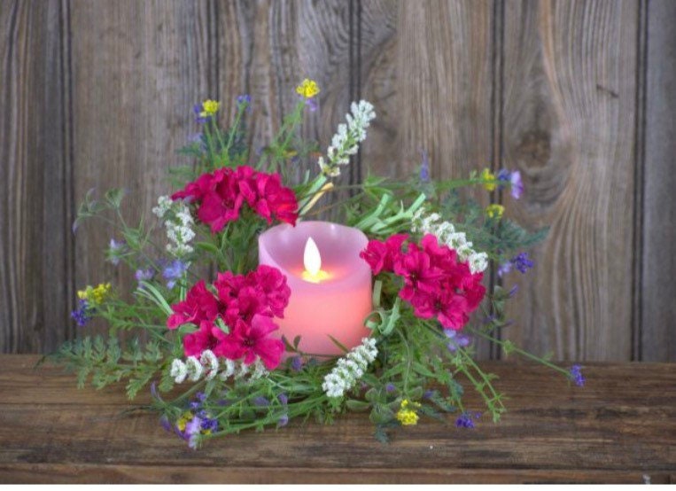 Raspberry Orchard 4.5in Candle Ring NEW