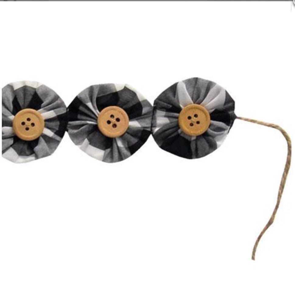Black & White Buffalo Check Yo-Yo Garland! NEW