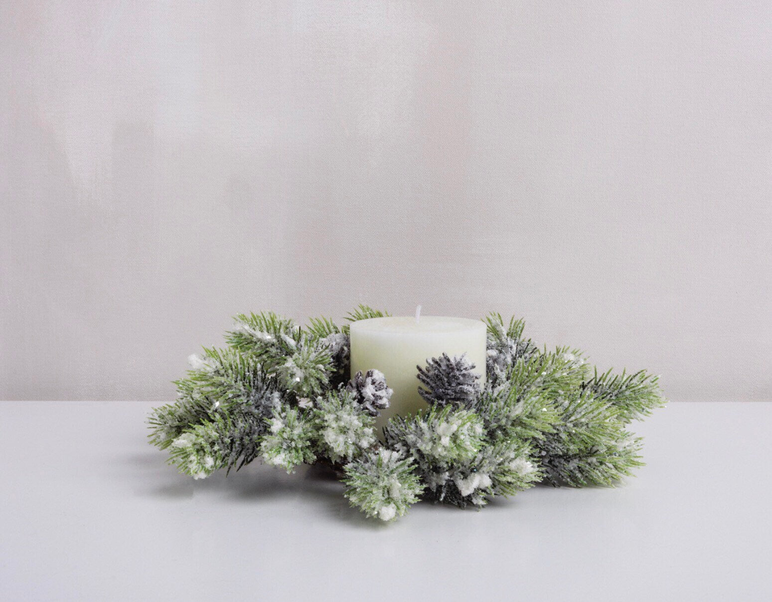 Wreath Sm - Flocked Pine NEW