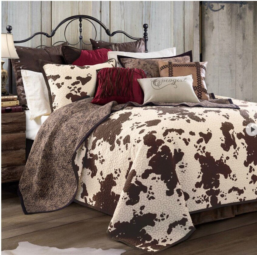 Elsa Reversible Quilt Set! Queen or King Set
