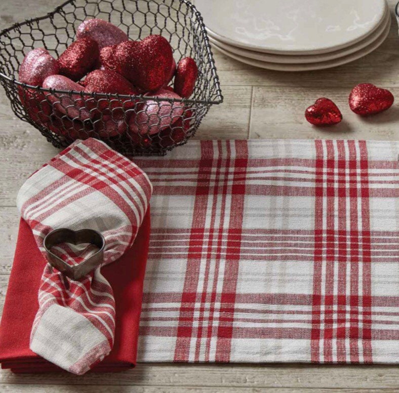 Valentines Plaid stripe Placemats Set of 4—13 x 19 New
