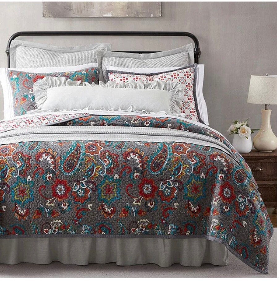 Abbie Western Paisley Reversible Quilt Set! New