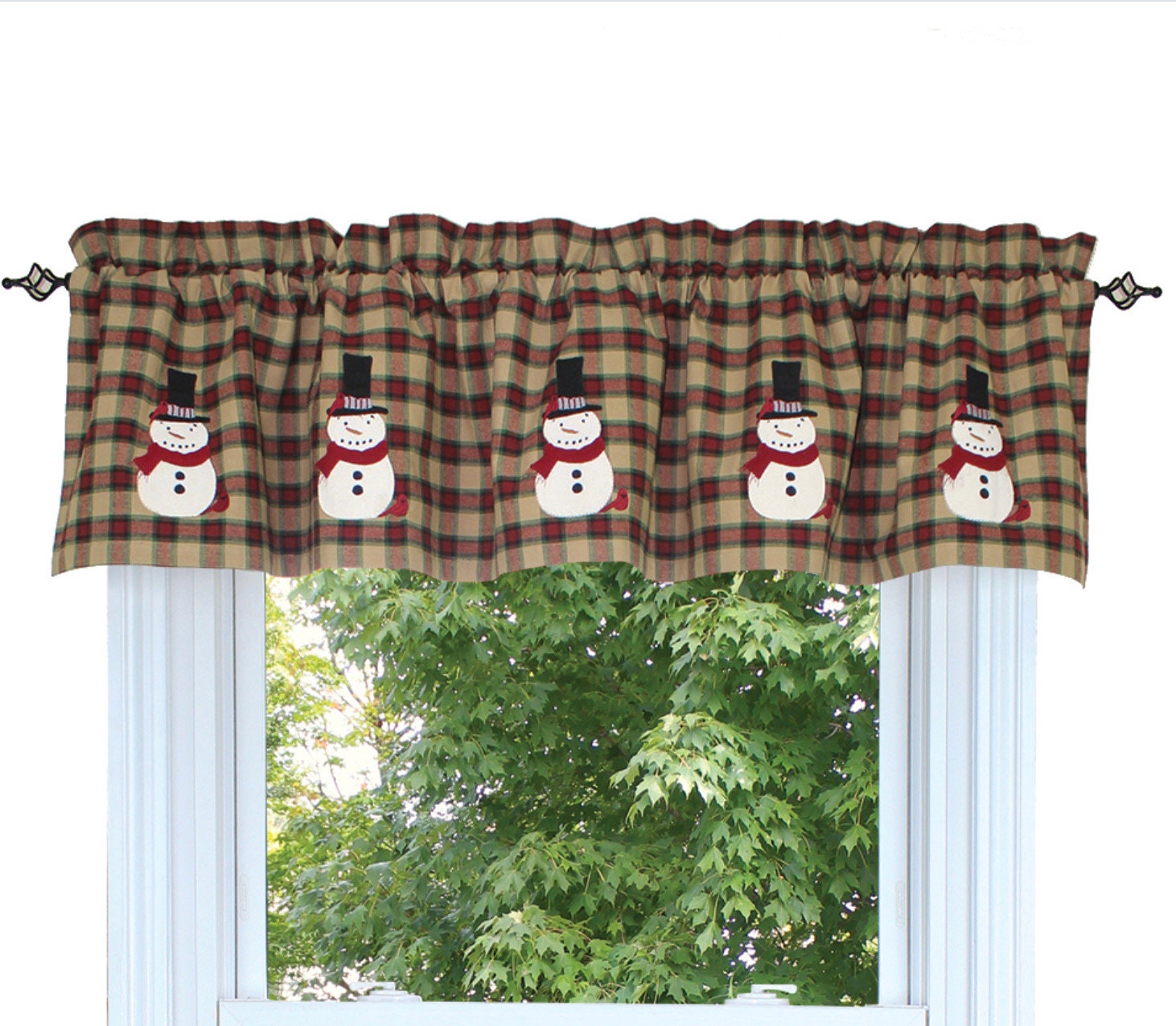 The Nutmeg Red Winterberry Fairfield Valance is Tea Dyed. The valance is 72 In x 15.5 In NEW