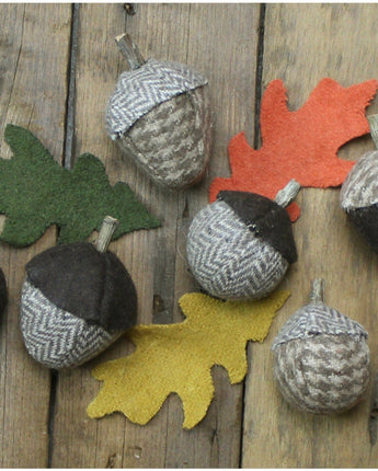 Felt Acorns and Leaves bowl Fill ! NEW